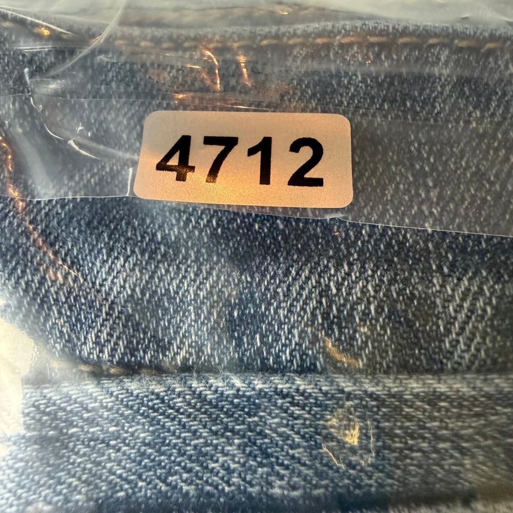 Chicos Platinum Jeans 3 Womens 16 Blue Medium Wash Straight Leg Stretch 40x28 - Picture 13 of 13